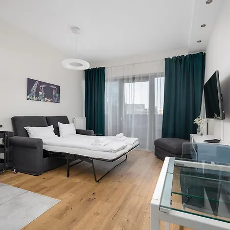 Hanza Tower Studio 720 Apartment