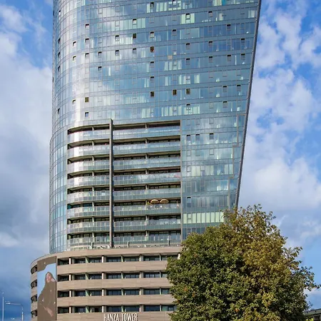 Hanza Tower Studio 720 Apartment *